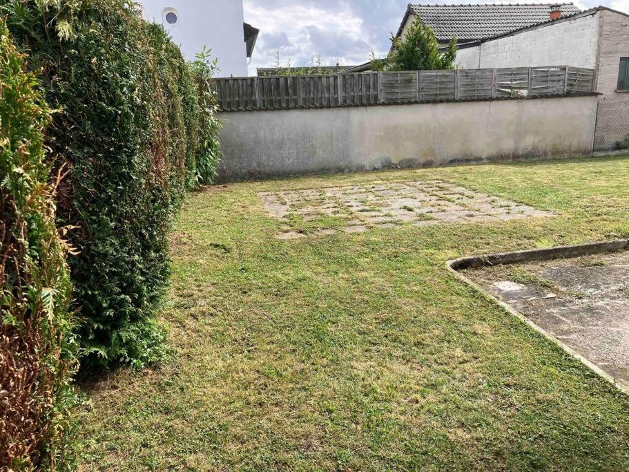 Maison Avec Jardin A Laon / House With Garden In ラン エクステリア 写真